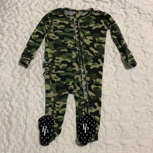 Posh Peanut Cadet ruffled zippered PJs 0-3 mo